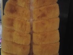 Vand vesta blana cu gluga